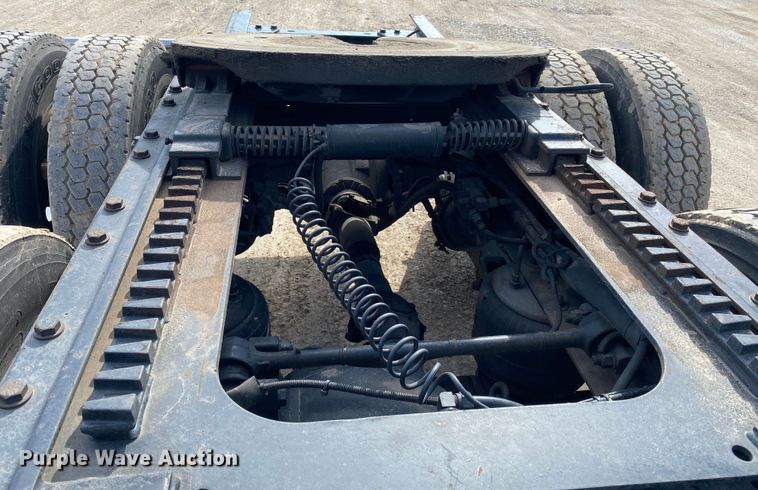 image for item DL7010 2007 Kenworth T600  semi truck