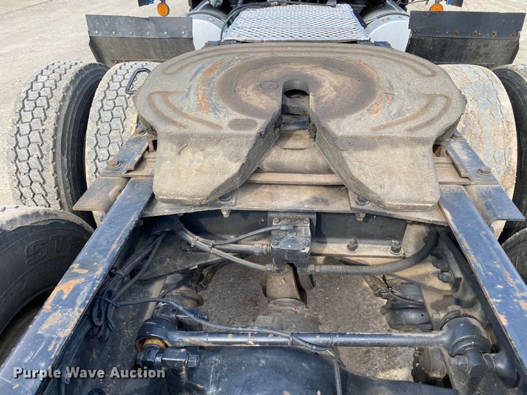 image for item DL7010 2007 Kenworth T600  semi truck