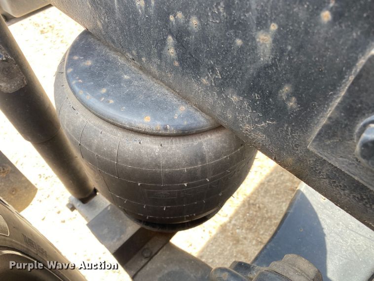 image for item DL7010 2007 Kenworth T600  semi truck