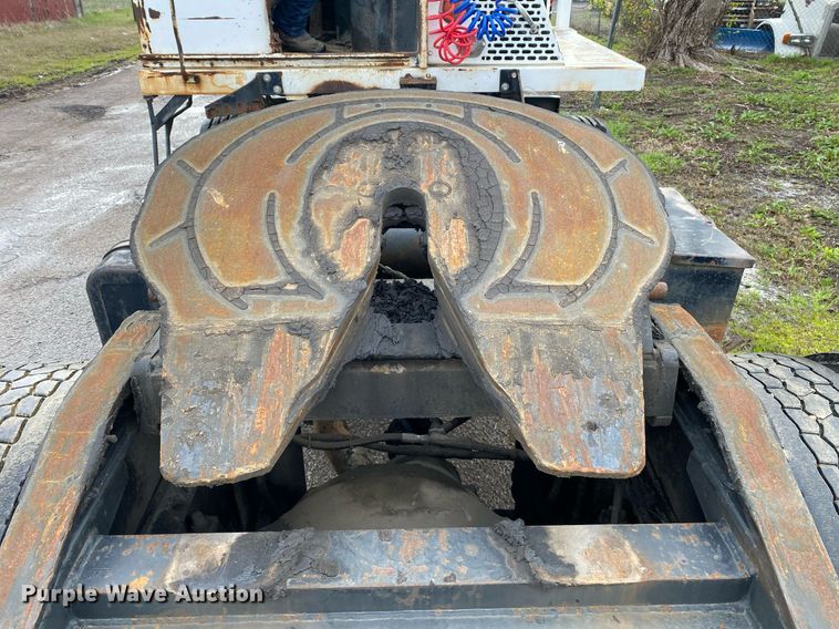 image for item DL7126 Capacity TJ4000  yard truck