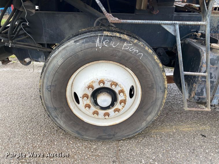 image for item DL7126 Capacity TJ4000  yard truck