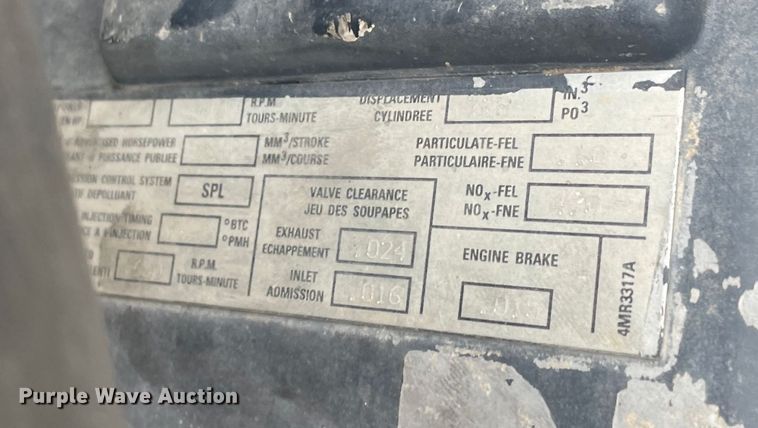 image for item DN4559 2001 Mack CH613  semi truck