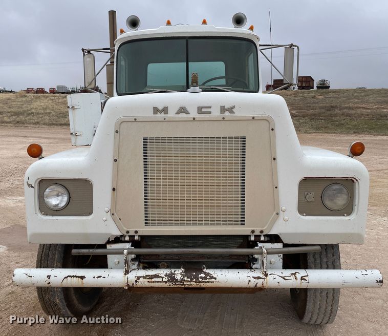 image for item DN4560 1977 Mack RL685LS  water truck