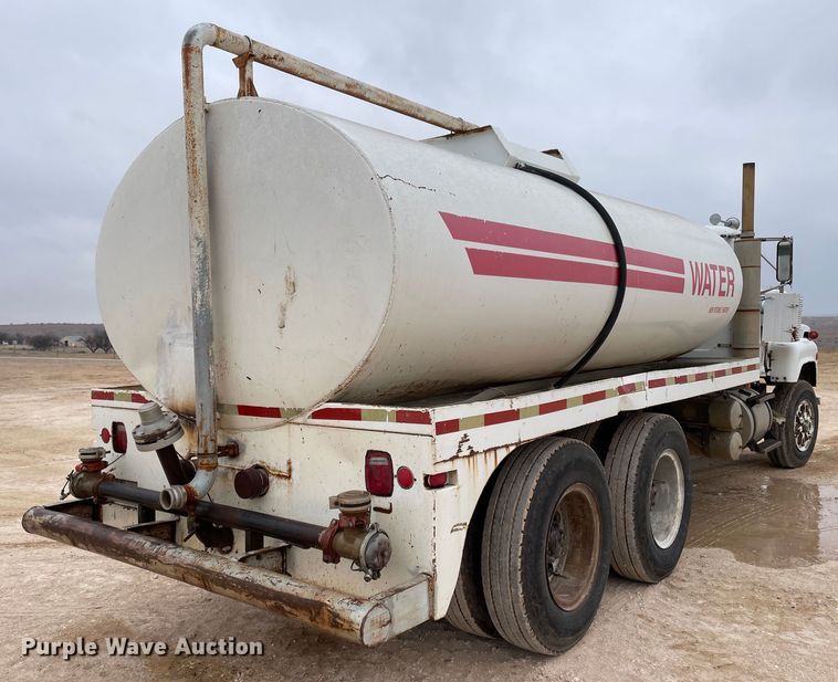 image for item DN4560 1977 Mack RL685LS  water truck