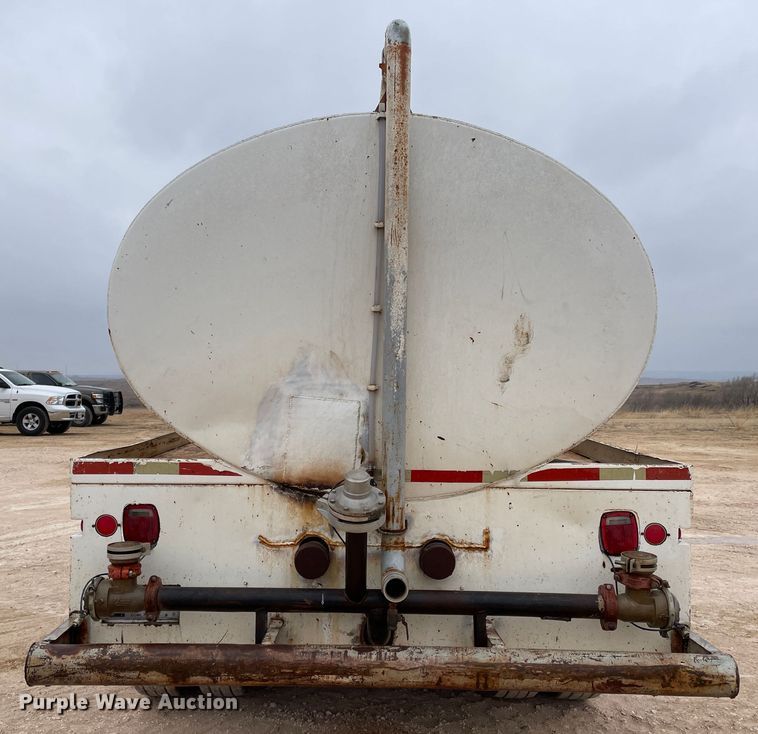 image for item DN4560 1977 Mack RL685LS  water truck