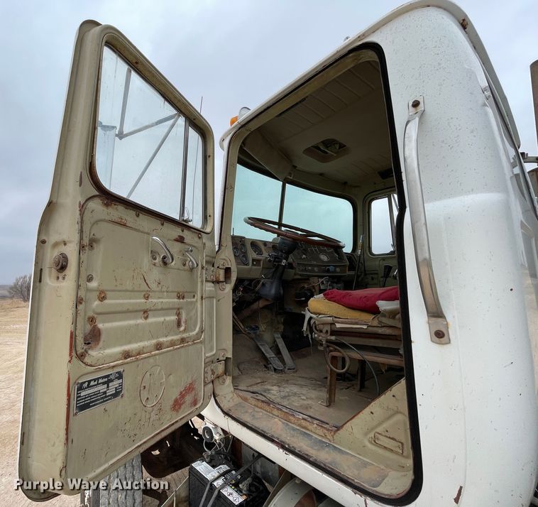 image for item DN4560 1977 Mack RL685LS  water truck