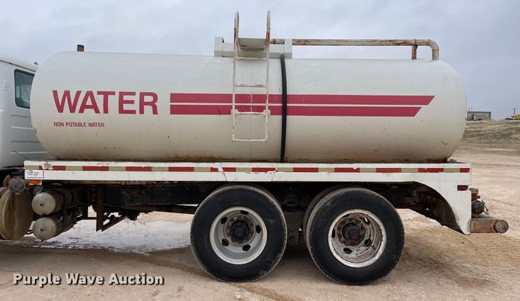 image for item DN4560 1977 Mack RL685LS  water truck