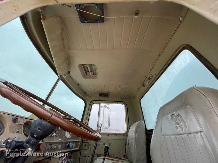 image for item DN4560 1977 Mack RL685LS  water truck