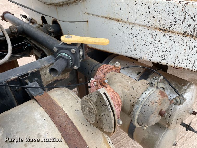 image for item DN4560 1977 Mack RL685LS  water truck