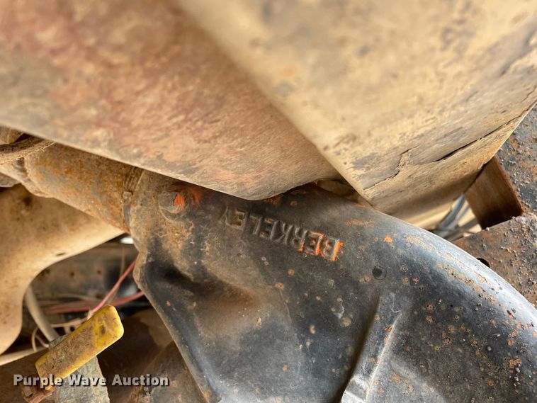 image for item DN4560 1977 Mack RL685LS  water truck