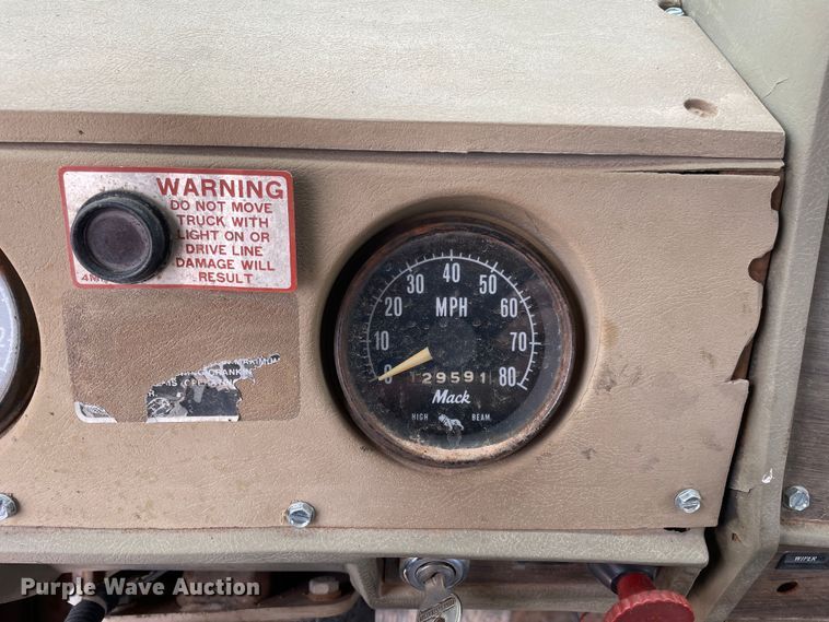 image for item DN4560 1977 Mack RL685LS  water truck