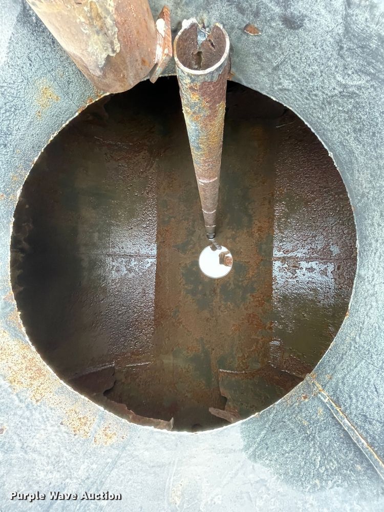 image for item DN4560 1977 Mack RL685LS  water truck