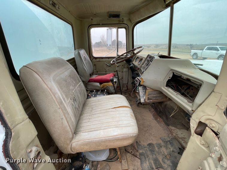 image for item DN4560 1977 Mack RL685LS  water truck