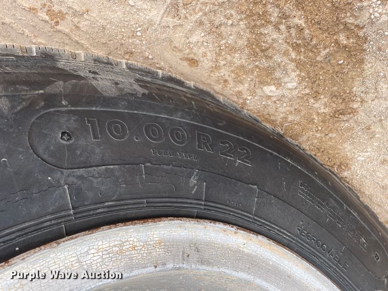 image for item DN4560 1977 Mack RL685LS  water truck