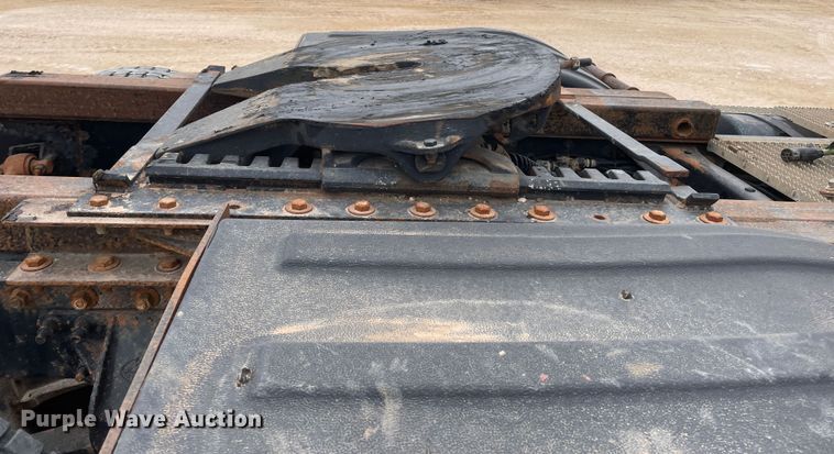 image for item DN4561 2001 Mack CH613  semi truck