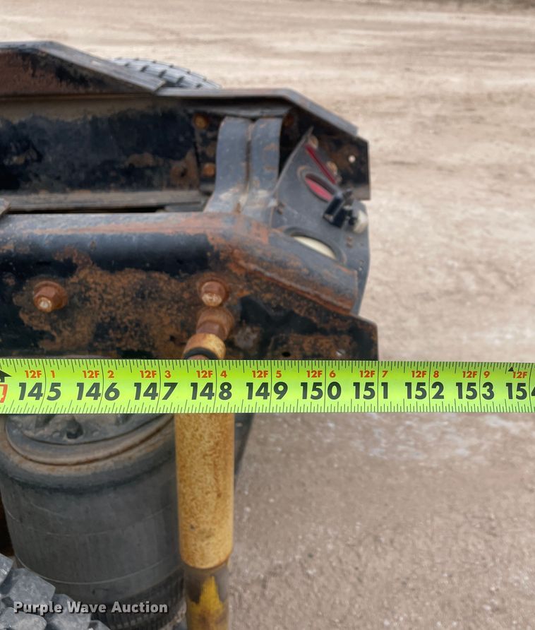 image for item DN4561 2001 Mack CH613  semi truck