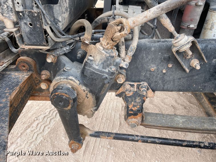 image for item DN4561 2001 Mack CH613  semi truck