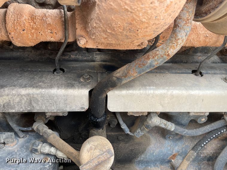 image for item DN4561 2001 Mack CH613  semi truck