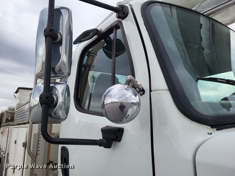 image for item DO3616 2010 Freightliner Business Class M2  bucket truck