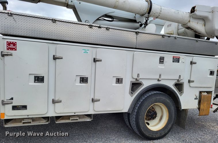 image for item DO3616 2010 Freightliner Business Class M2  bucket truck