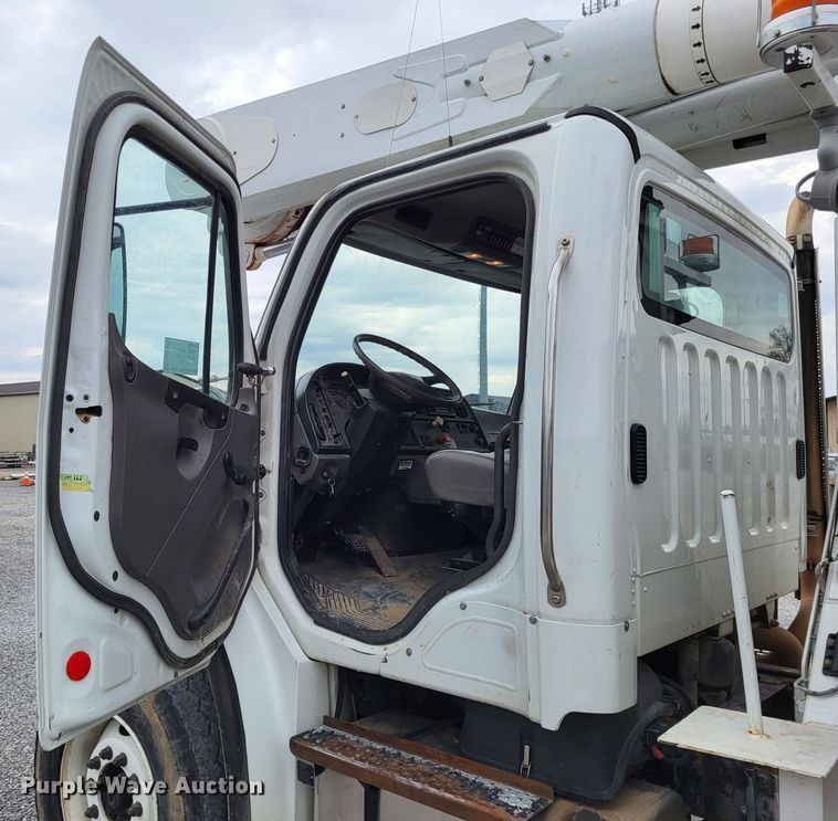 image for item DO3616 2010 Freightliner Business Class M2  bucket truck