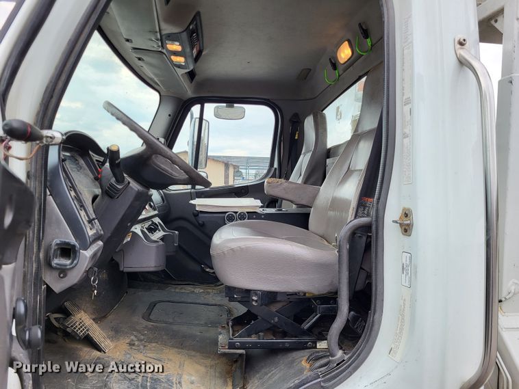 image for item DO3616 2010 Freightliner Business Class M2  bucket truck