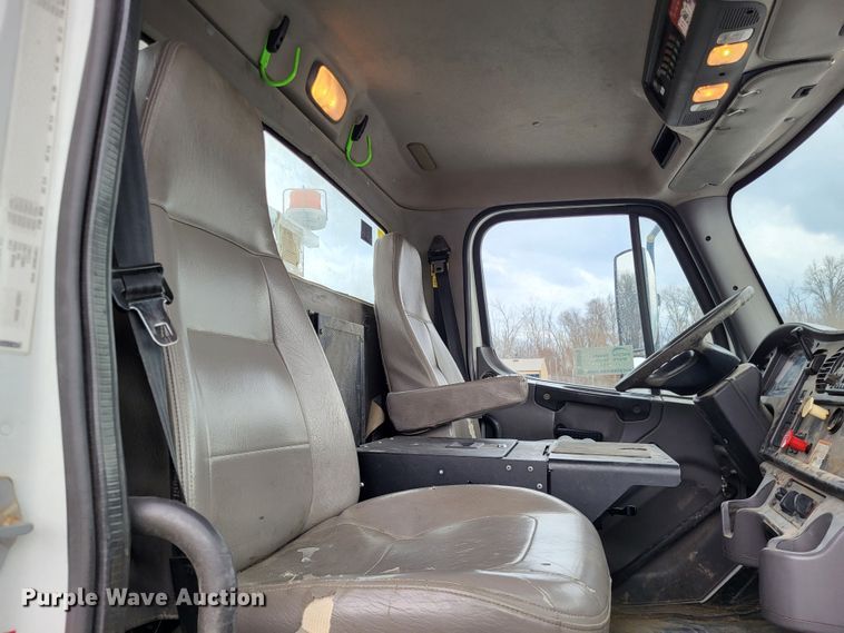 image for item DO3616 2010 Freightliner Business Class M2  bucket truck