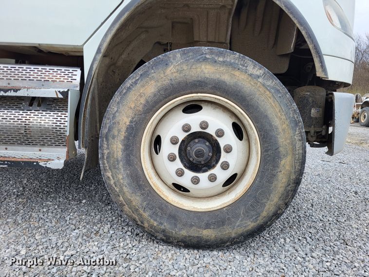 image for item DO3616 2010 Freightliner Business Class M2  bucket truck