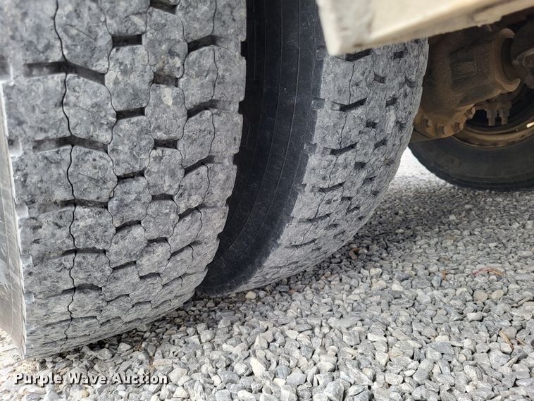 image for item DO3616 2010 Freightliner Business Class M2  bucket truck