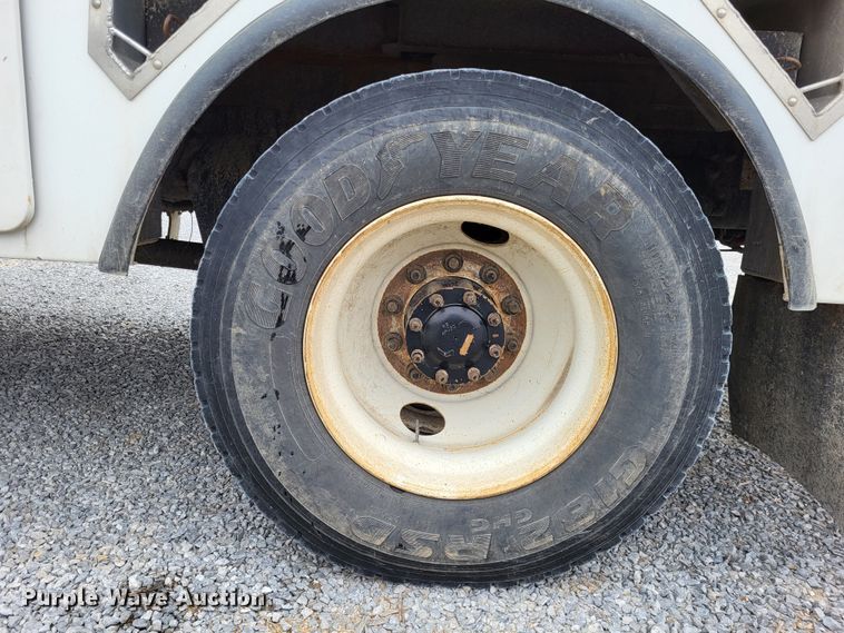 image for item DO3616 2010 Freightliner Business Class M2  bucket truck