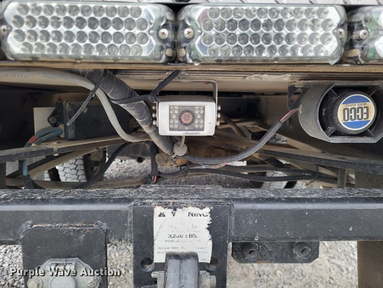 image for item DO3618 2010 Ford F550 Super Duty XLT  bucket truck