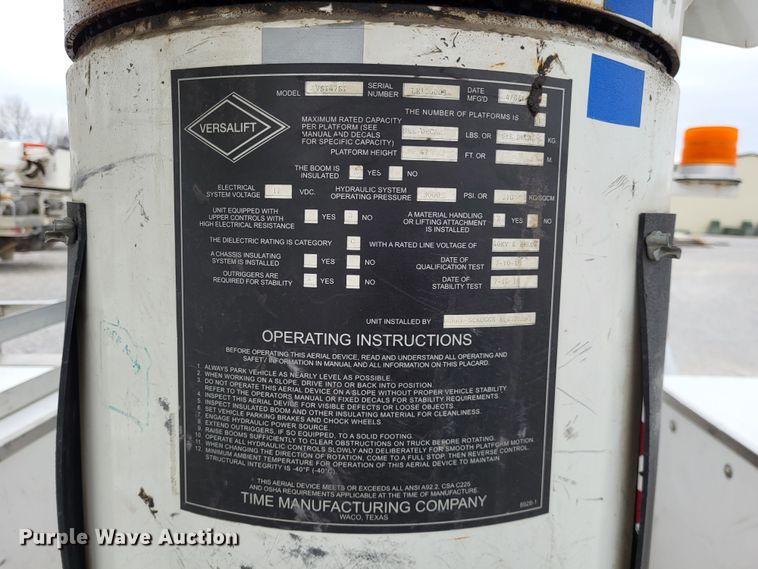 image for item DO3618 2010 Ford F550 Super Duty XLT  bucket truck