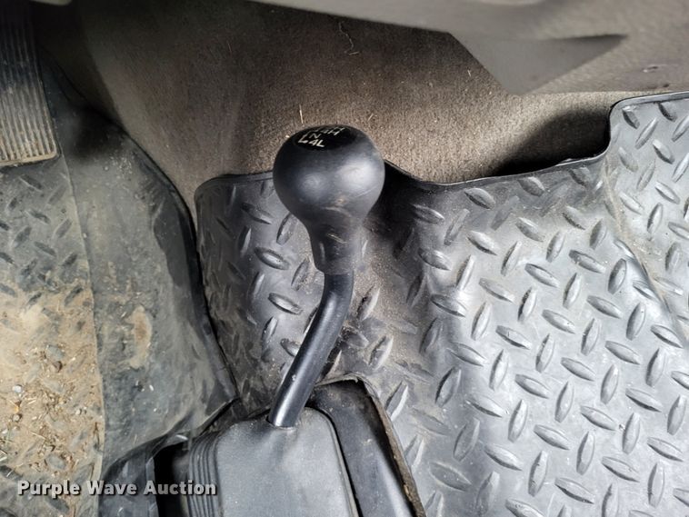 image for item DO3618 2010 Ford F550 Super Duty XLT  bucket truck