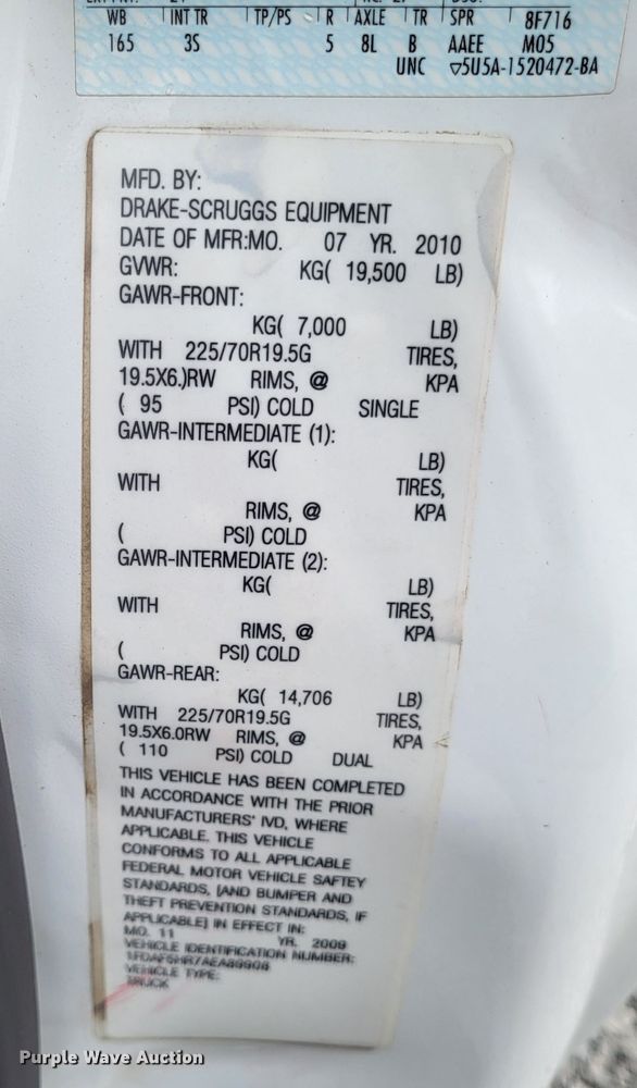 image for item DO3618 2010 Ford F550 Super Duty XLT  bucket truck