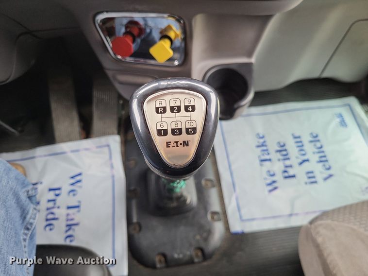 image for item DO3624 2016 Peterbilt 389  semi truck