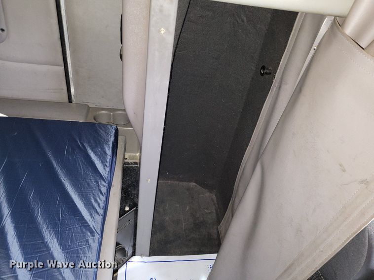 image for item DO3624 2016 Peterbilt 389  semi truck