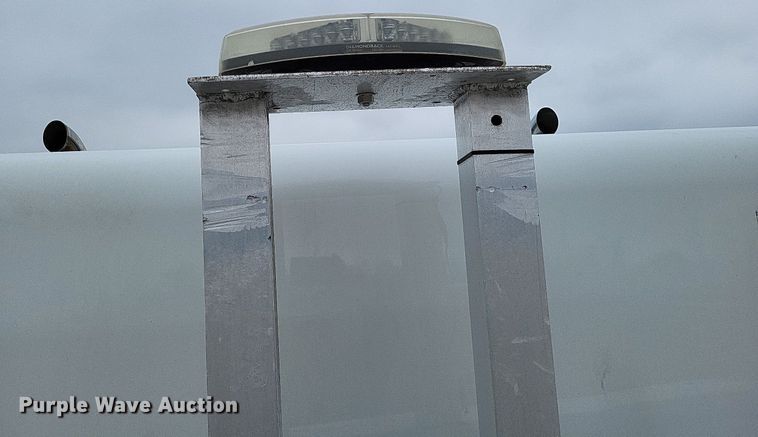 image for item DO3624 2016 Peterbilt 389  semi truck