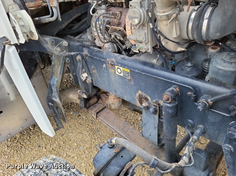 image for item DO3624 2016 Peterbilt 389  semi truck