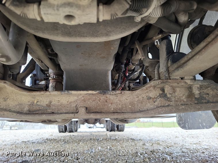 image for item DO3624 2016 Peterbilt 389  semi truck