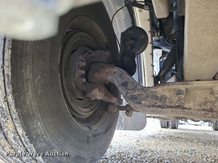 image for item DO3624 2016 Peterbilt 389  semi truck