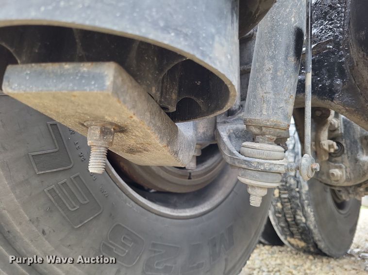 image for item DO3624 2016 Peterbilt 389  semi truck