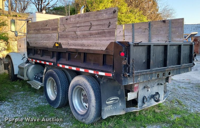 image for item DO3632 1993 Peterbilt 378  dump truck