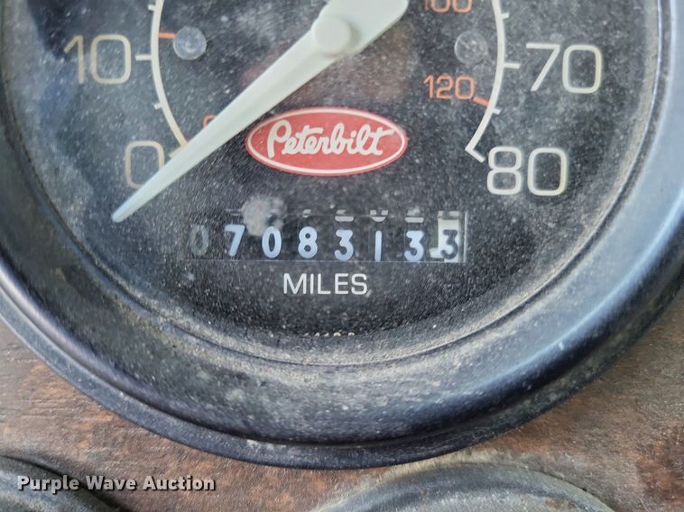 image for item DO3632 1993 Peterbilt 378  dump truck