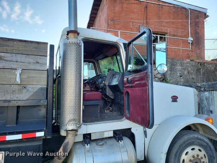 image for item DO3632 1993 Peterbilt 378  dump truck