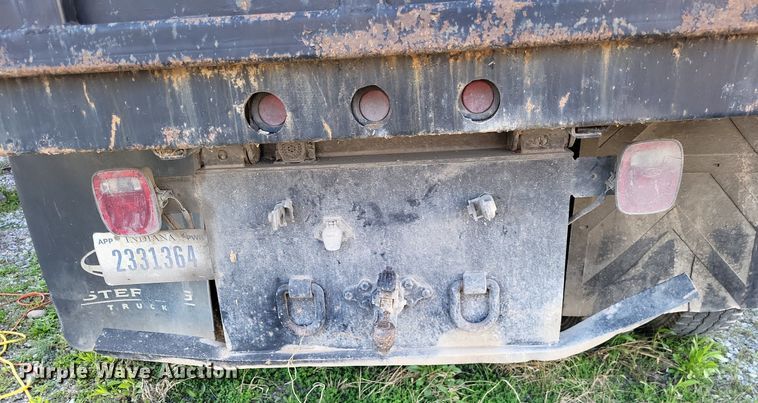 image for item DO3632 1993 Peterbilt 378  dump truck