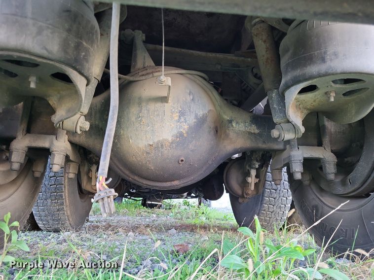 image for item DO3632 1993 Peterbilt 378  dump truck