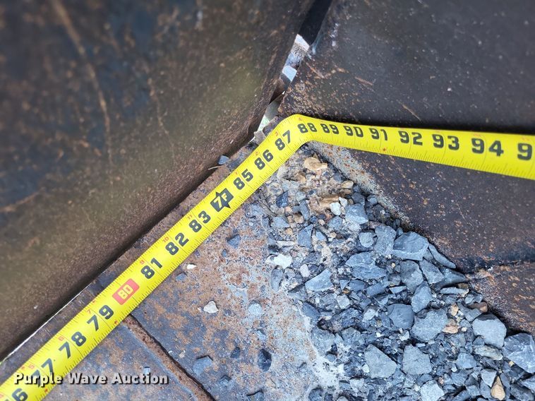 image for item DO3632 1993 Peterbilt 378  dump truck