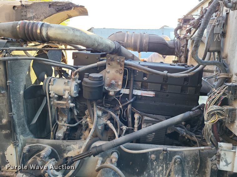 image for item DO3632 1993 Peterbilt 378  dump truck