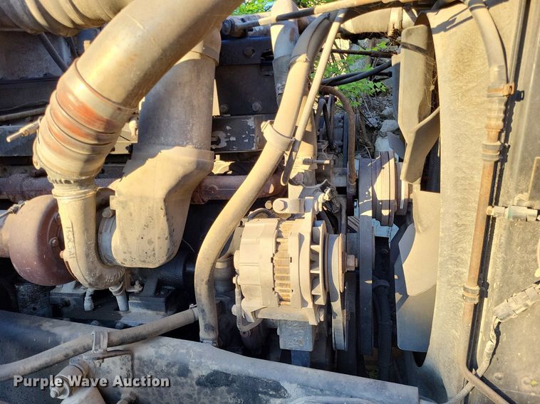 image for item DO3632 1993 Peterbilt 378  dump truck