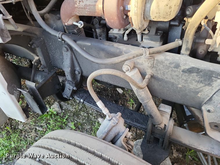 image for item DO3632 1993 Peterbilt 378  dump truck